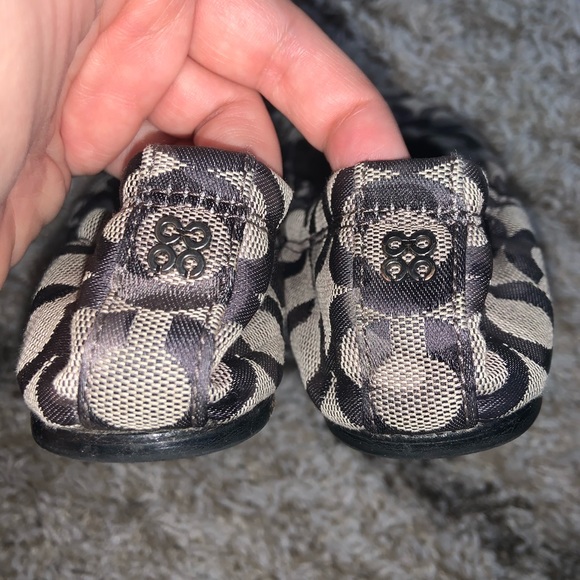 Women’s (used) Coach Ballet Flats Size 6 - Picture 3 of 4